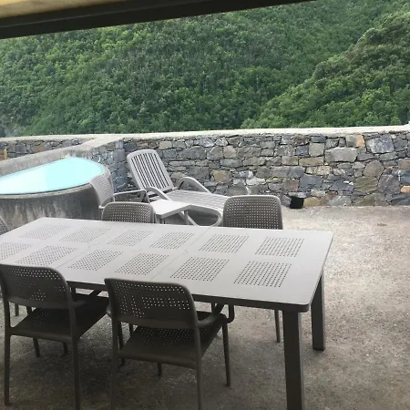 Spacious 2 Bedroom Appartement Colletta