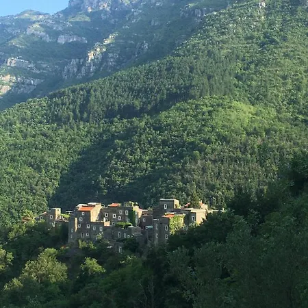 Appartement Spacious 2 Bedroom Colletta