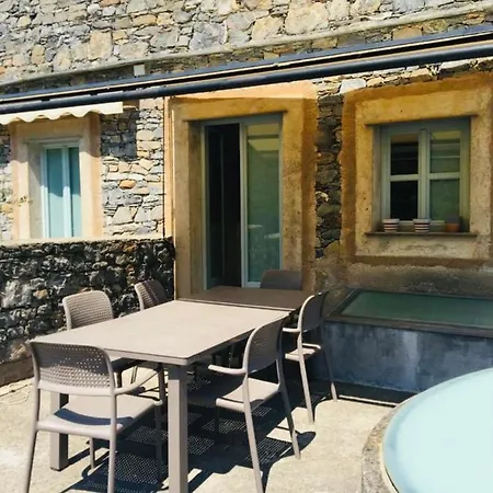 Spacious 2 Bedroom * Colletta