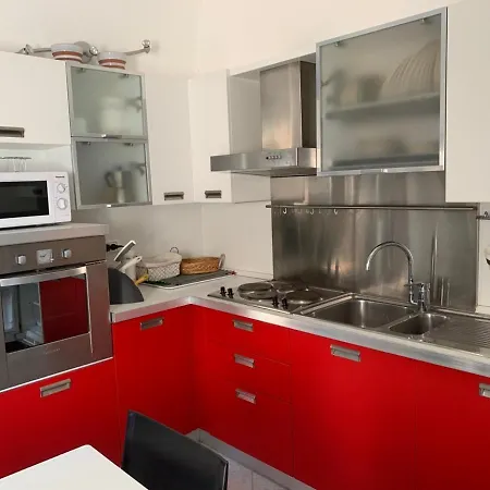 Spacious 2 Bedroom *