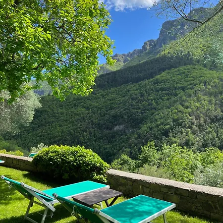 Spacious 2 Bedroom Colletta
