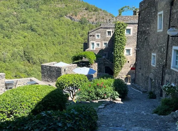 Spacious 2 Bedroom Apartamento Colletta