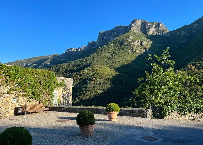 Spacious 2 Bedroom * Colletta