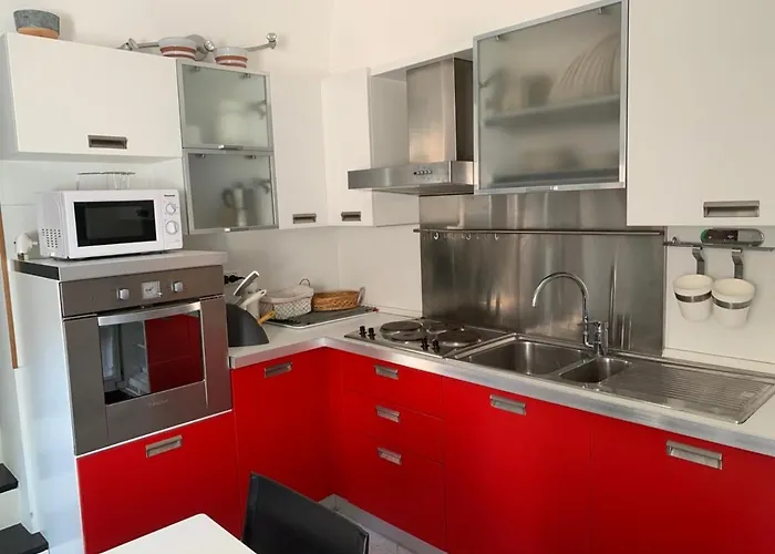 Spacious 2 Bedroom *