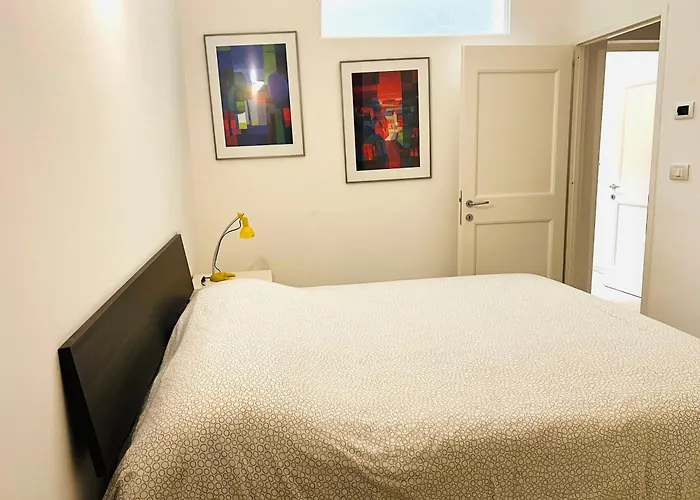 Spacious 2 Bedroom Apartamento