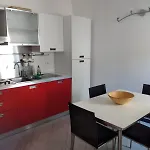 Apartment Spacious 2 Bedroom *
