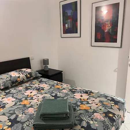 דירה Spacious 2 Bedroom *